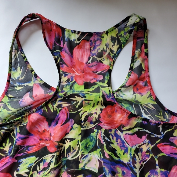 Show Me Your MuMu Floral Tank Size L - Picture 3 of 6